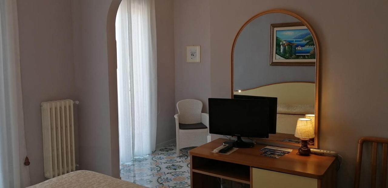 Hotel Casa Di Meglio Иския Екстериор снимка