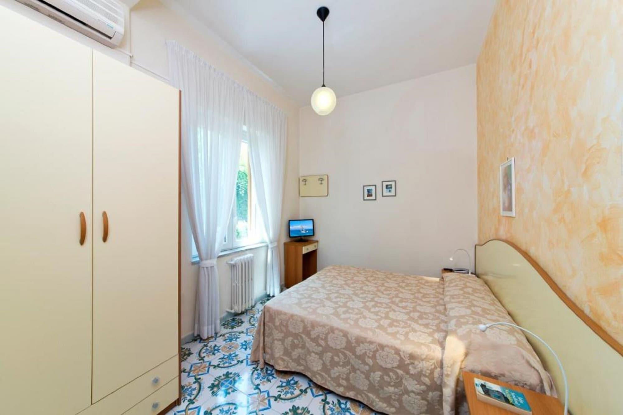 Hotel Casa Di Meglio Иския Екстериор снимка