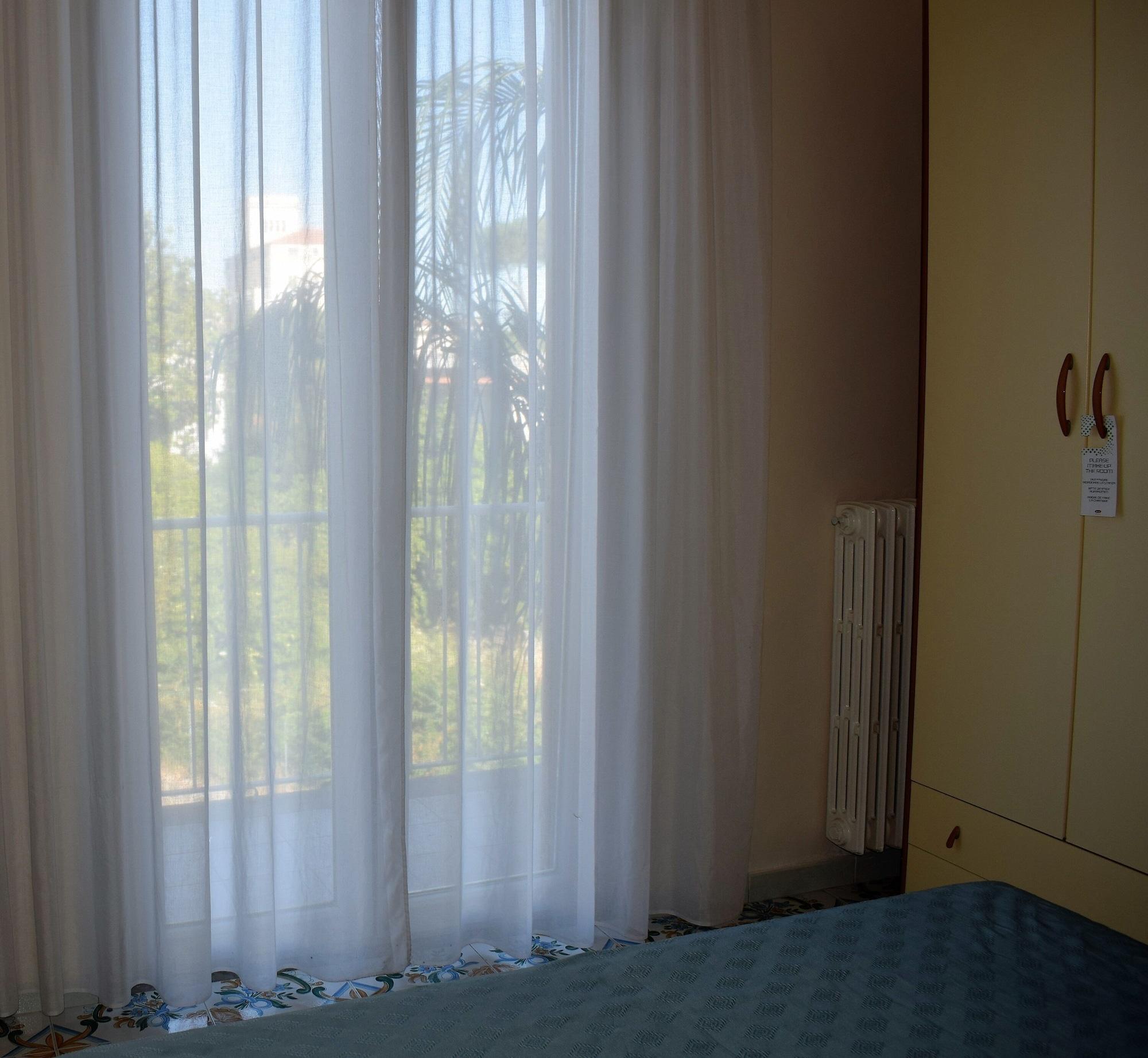 Hotel Casa Di Meglio Иския Екстериор снимка