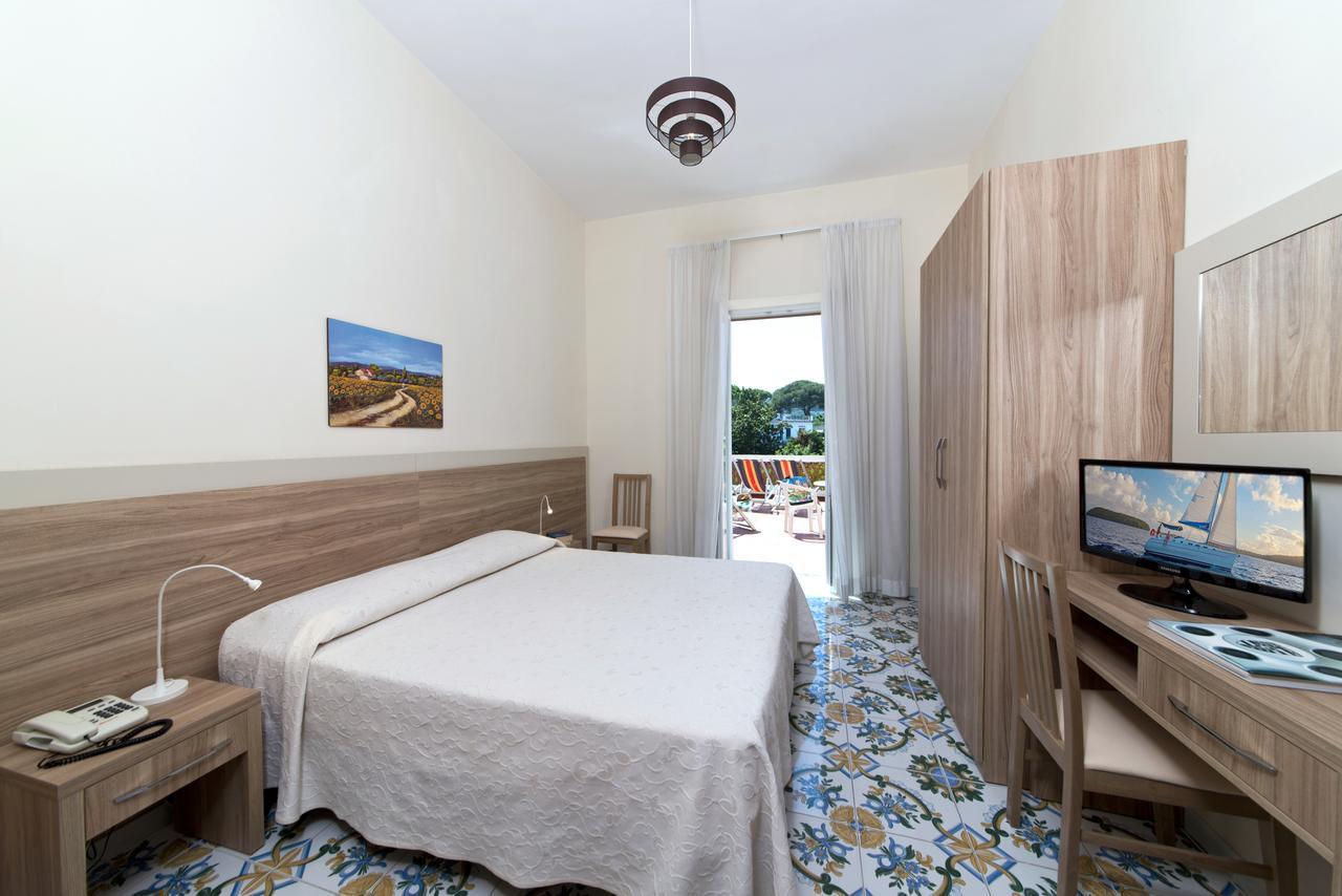 Hotel Casa Di Meglio Иския Екстериор снимка