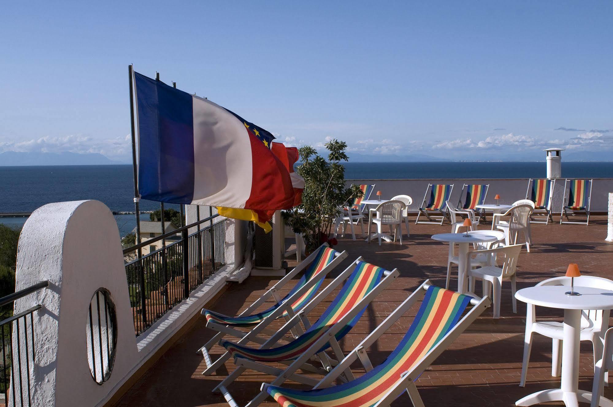 Hotel Casa Di Meglio Иския Екстериор снимка