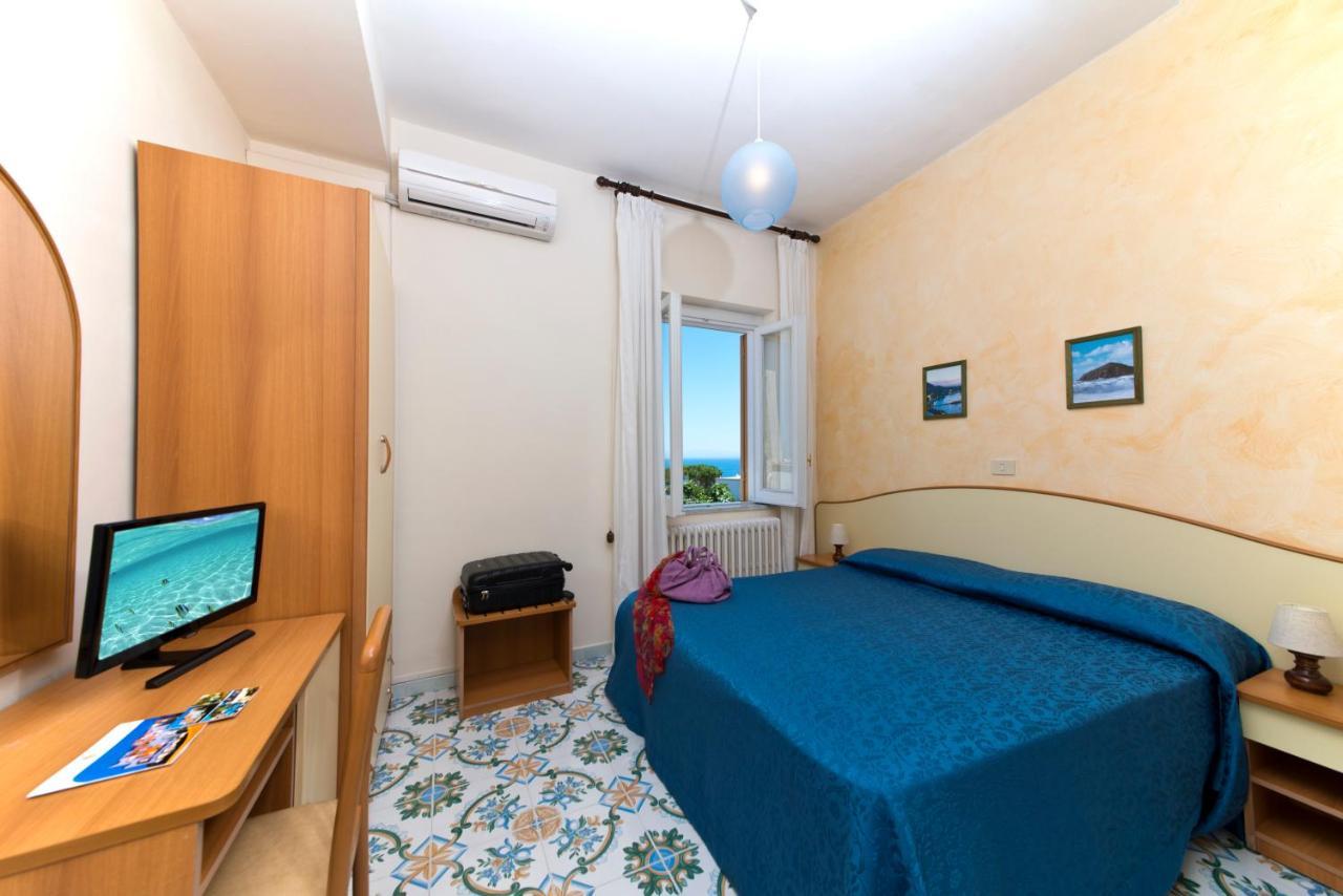 Hotel Casa Di Meglio Иския Екстериор снимка